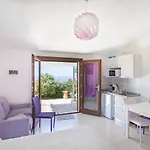 Carmela Bed & Breakfast 3*