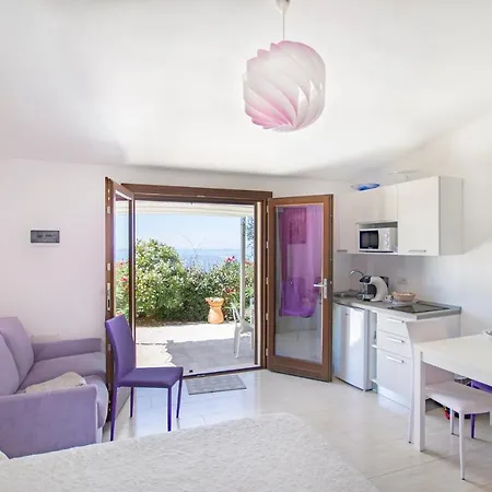 Carmela Couette-café 3*